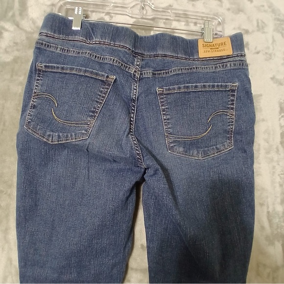 Signature by Levi Strauss Women Jeans Size 31x30 Pull On Skinny Totally Shaping - Picture 8 of 11
